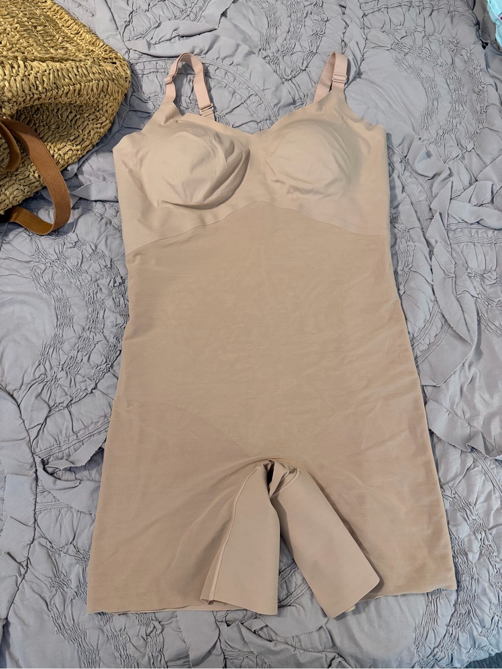 Honeylove Nude Longline Shaping Bodysuit with Built-In Cups - worn once